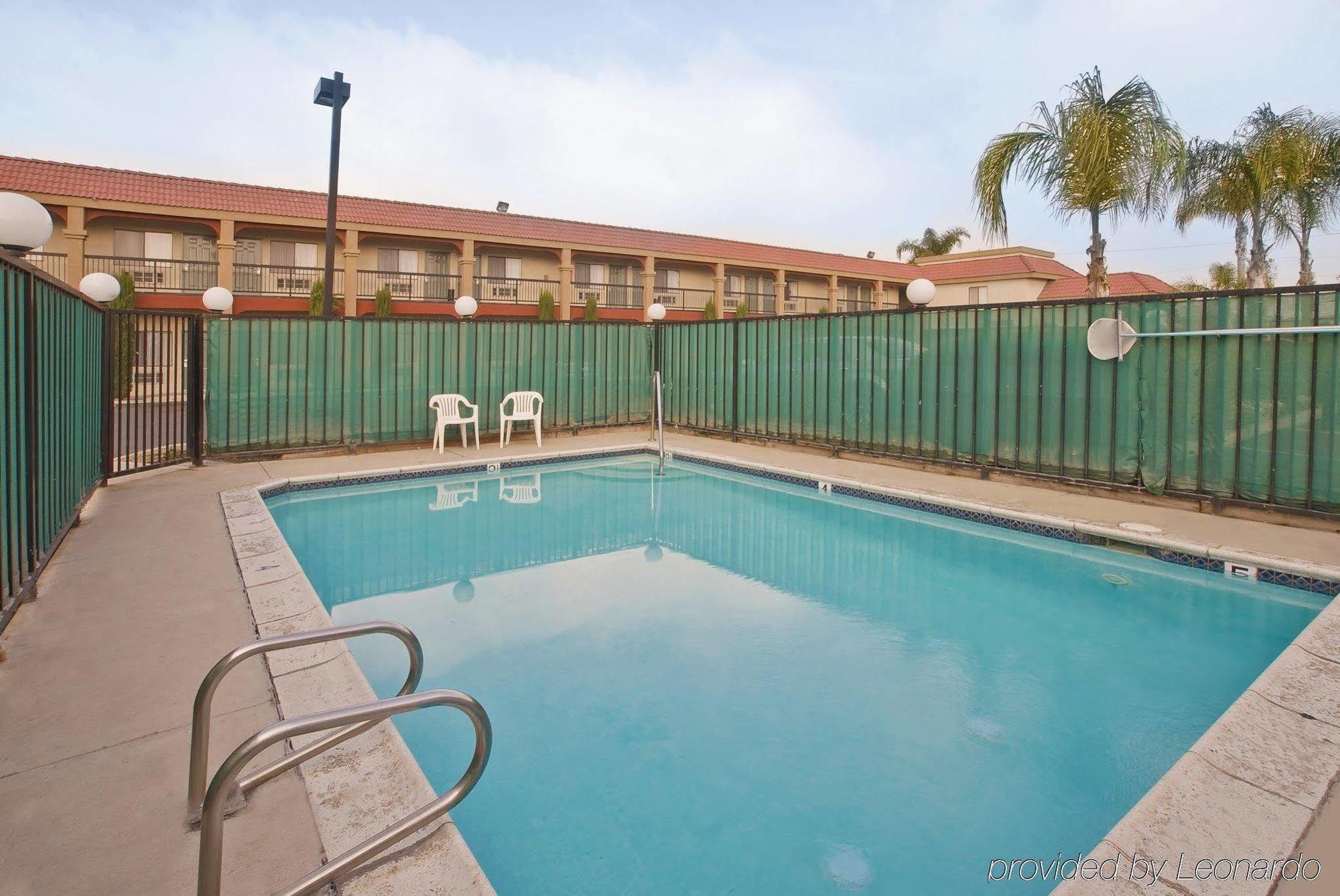 Americas Best Value Inn-Rialto Einrichtungen foto